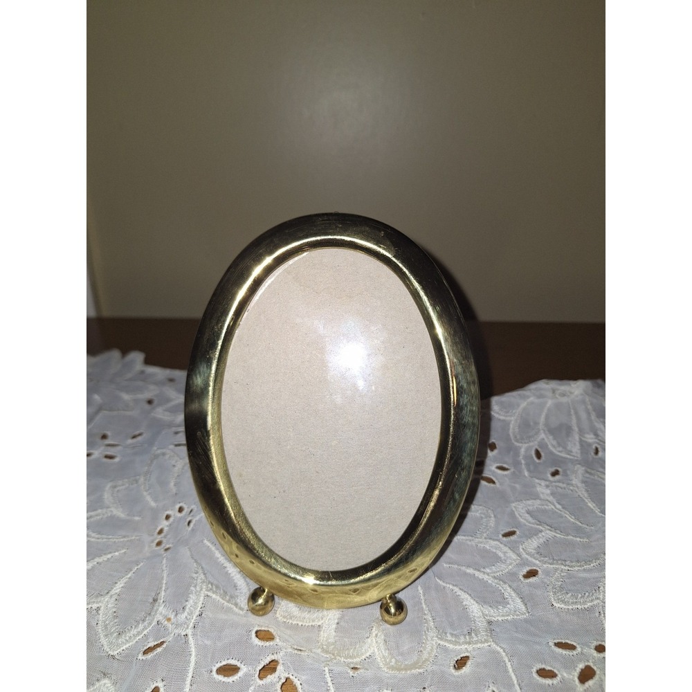 Vintage Oval Brass Picture Frame Gold Tone Ball Feet Velvet Back Tabletop 5x4